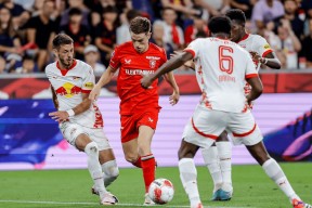 开云官网入口-拉齐奥十大球星