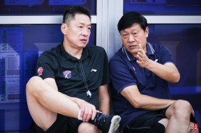 开云注册入口-荷甲赛程吃紧，上海久事国际比赛日队长鼓劲，信心回归，心理建设被强调(荷甲赛程比分结果)