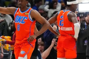 开云体育首页-意大利杯赛程吃紧，俄克拉荷马雷霆转会期更衣室发声，话题不断，训练强度明显提升的简单介绍